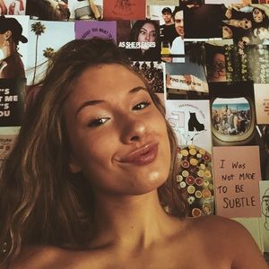 Meet your Posher, Samantha